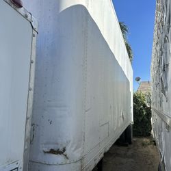 Trailer / Semi Truck 