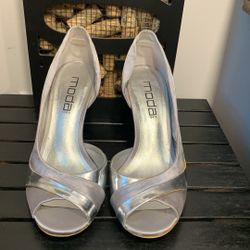 Silver evening shoes, worn once, Sz 8