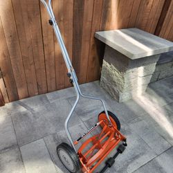 Manual Lawn Mower 