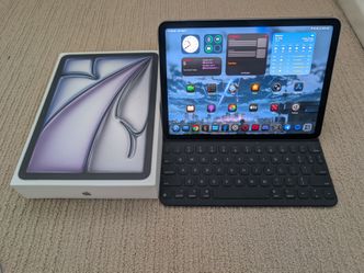 iPad Air 11” M3 128GB (2025) + Keyboard – 95% Battery – Receipt