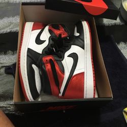 Jordan 1 Satin Black Toe 