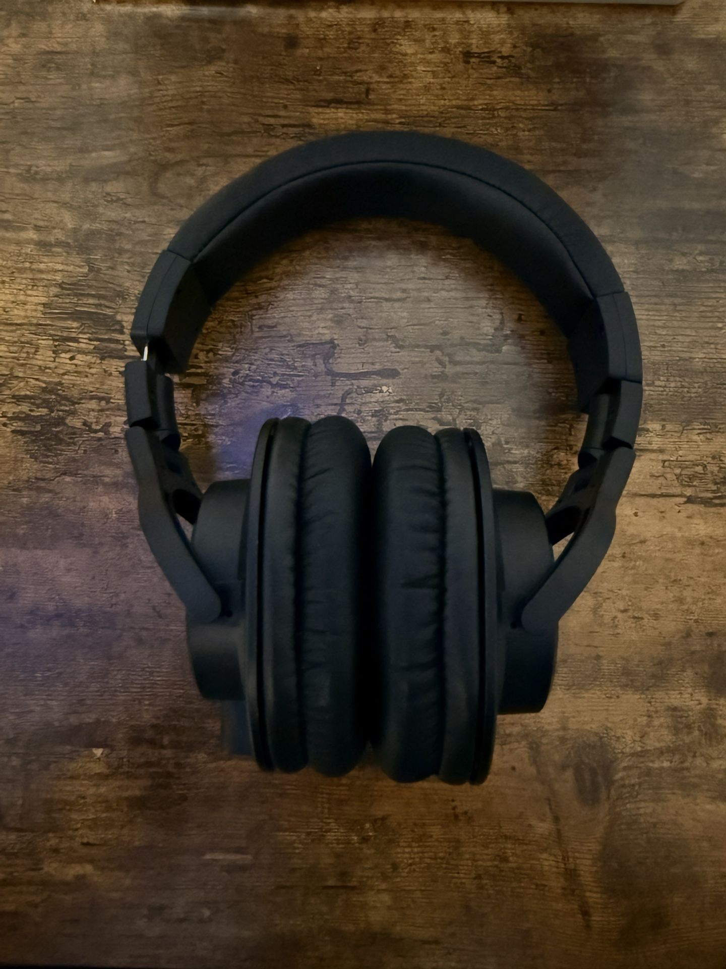 Audio-Technica ATH-M40x Professional Studio Monitor Headphone