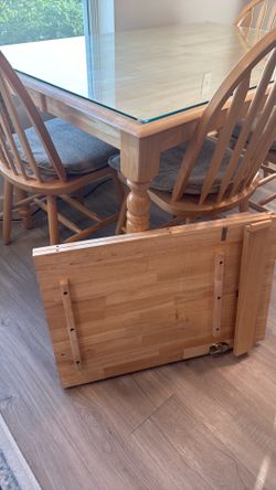 Solid Wood 🪵 Dining Room Table with Chairs