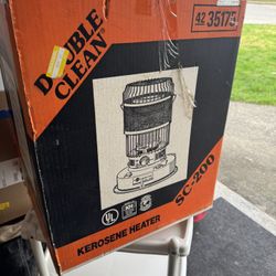 Toyotomi Round Double Clean Oil Stove Oil Heater Battery Less New