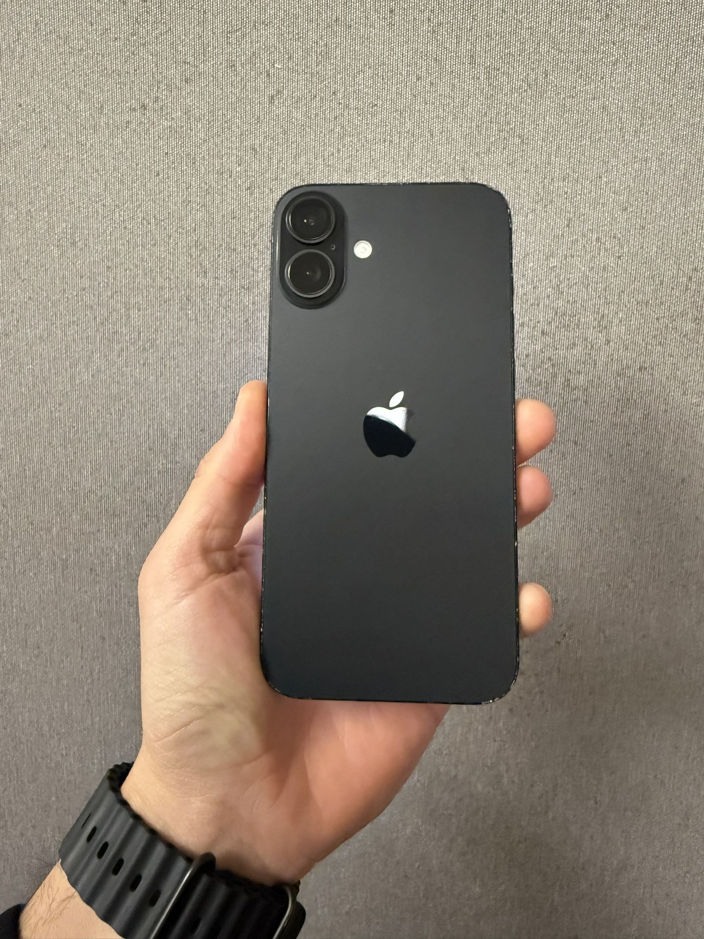 iPhone 16 Plus 128Gb