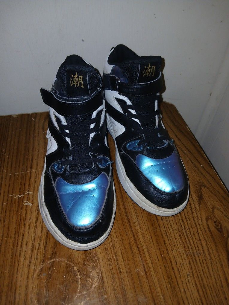 Shoes 8'5 Glove