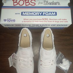 NEVER USED.  BOBS from Skechers Women's Memory Foam Sneakers Size 9.5