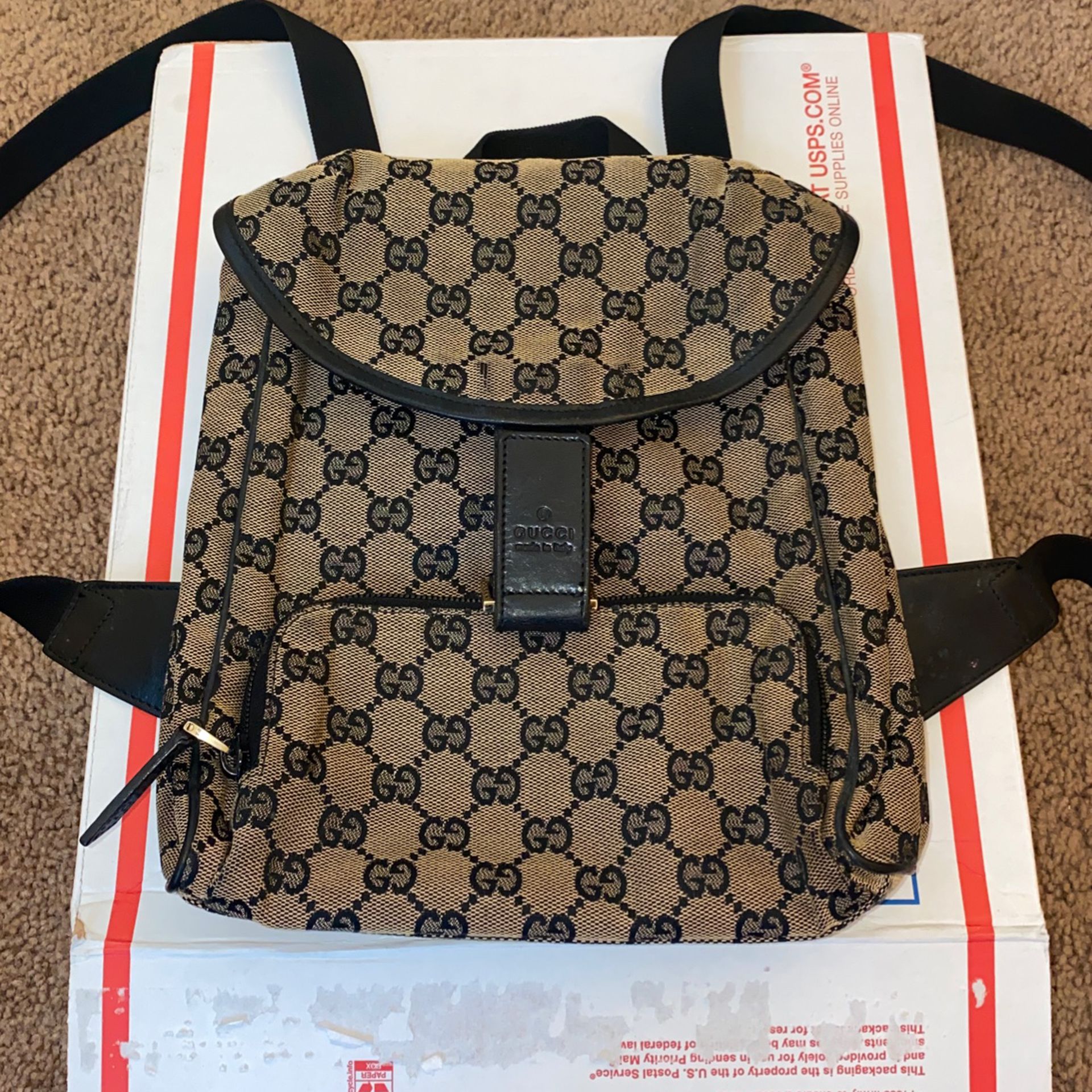 Gucci GG Lux Daypack