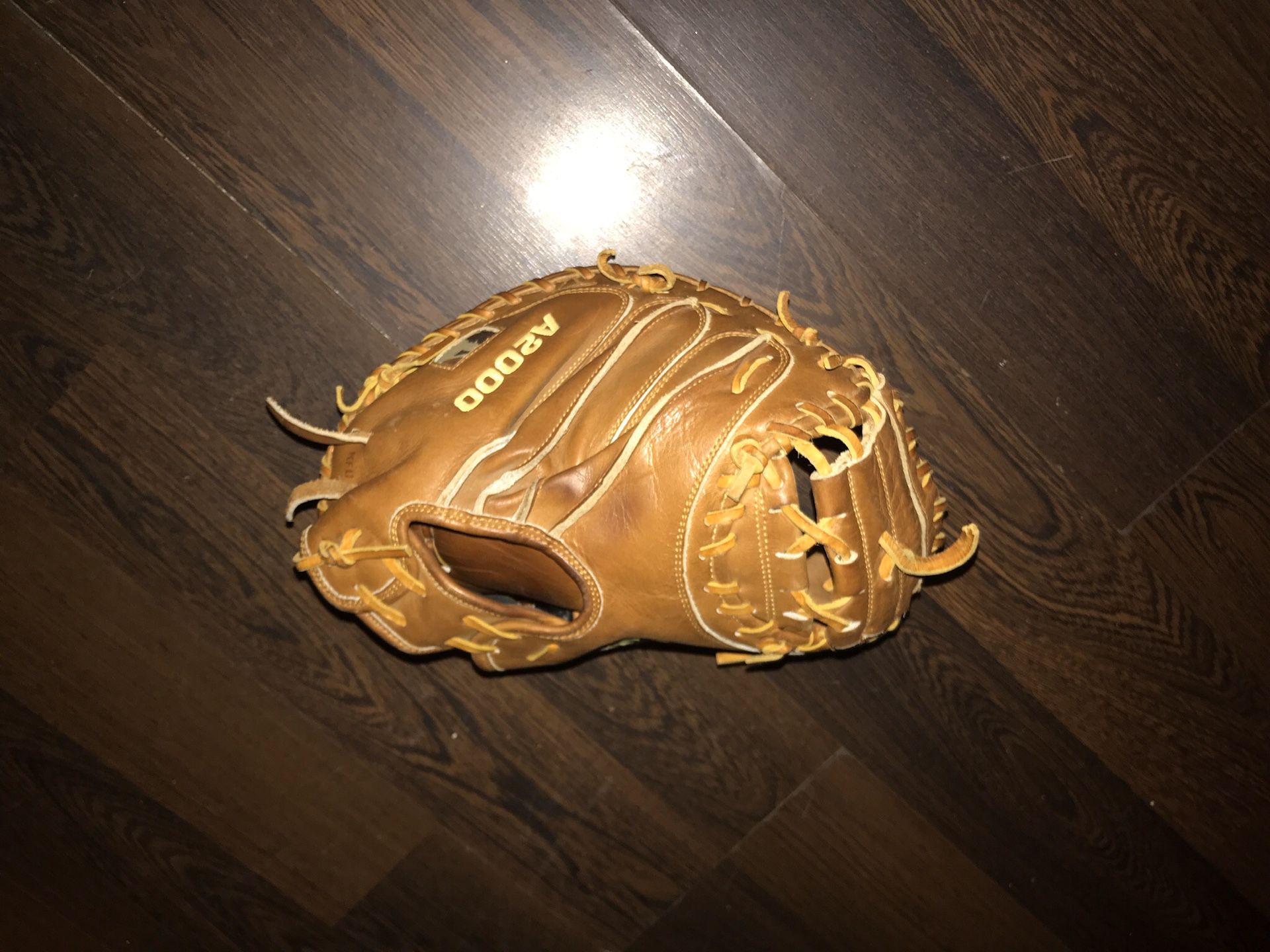 Wilson A2000 Catchers Glove 32.5