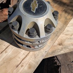 Chevy/ Gm center caps..