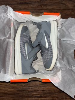 Nike Kids Sneakers Gray Mesh Low-Top Size 8C