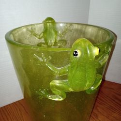 1960s.  VERY RARE Vintage Green Tree Frog Acrylic Lucite Ice Bucket