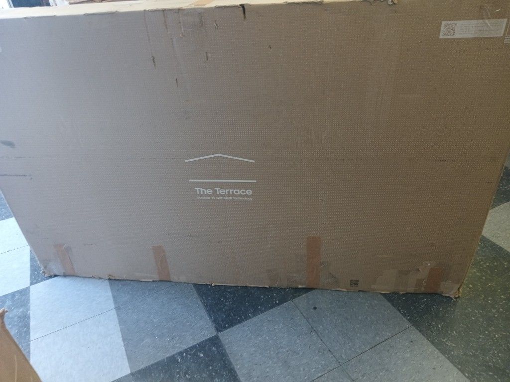 SAMSUNG 65''INCH QLED 4K OUTDOOR TV LST7T