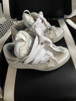 White Lavins