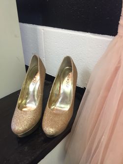 Gold glitter heels