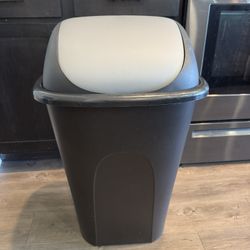 Trash can