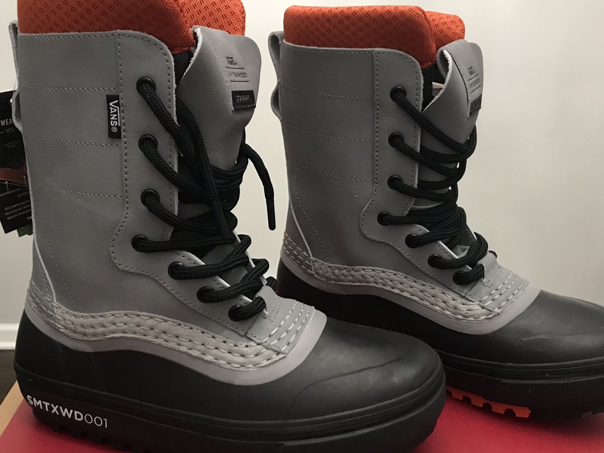 VANS Standard MTE 2021 Snow Boots Sam Taxwood Mens Size New in Box