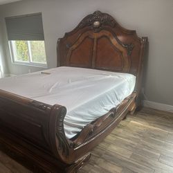 Queen Bedroom Set- Bed, 2 nightstands, dresser & mirror, tall credenza (Collezione Europa) 