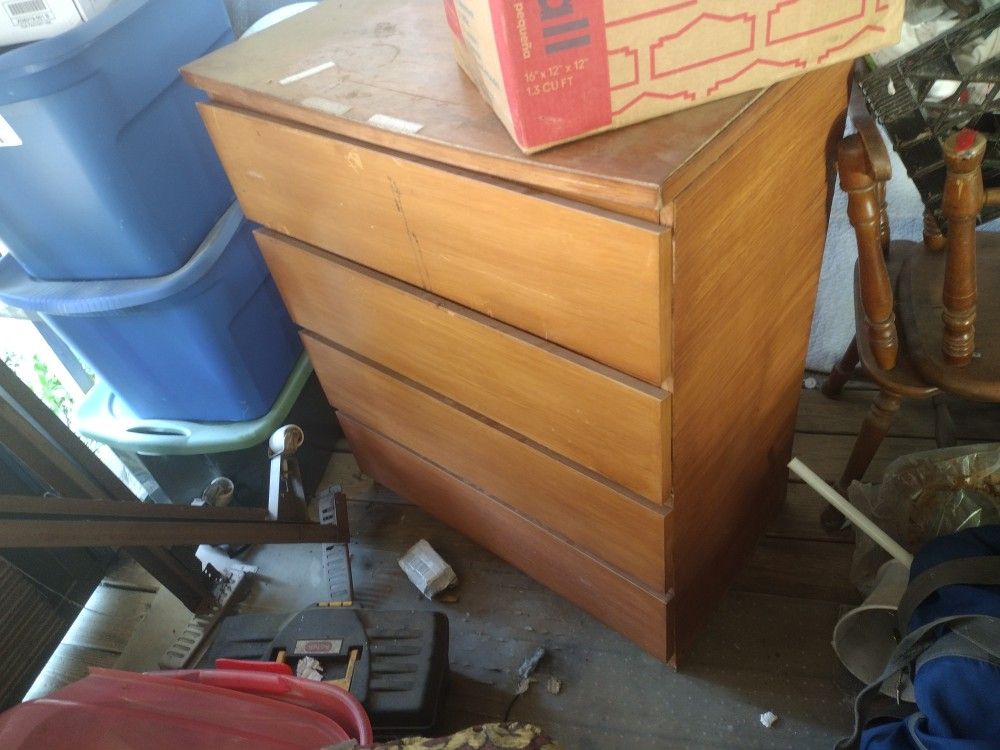 Dresser