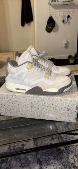 11 Men’s Jordan 4 Retro SE Craft “Photon Dust”