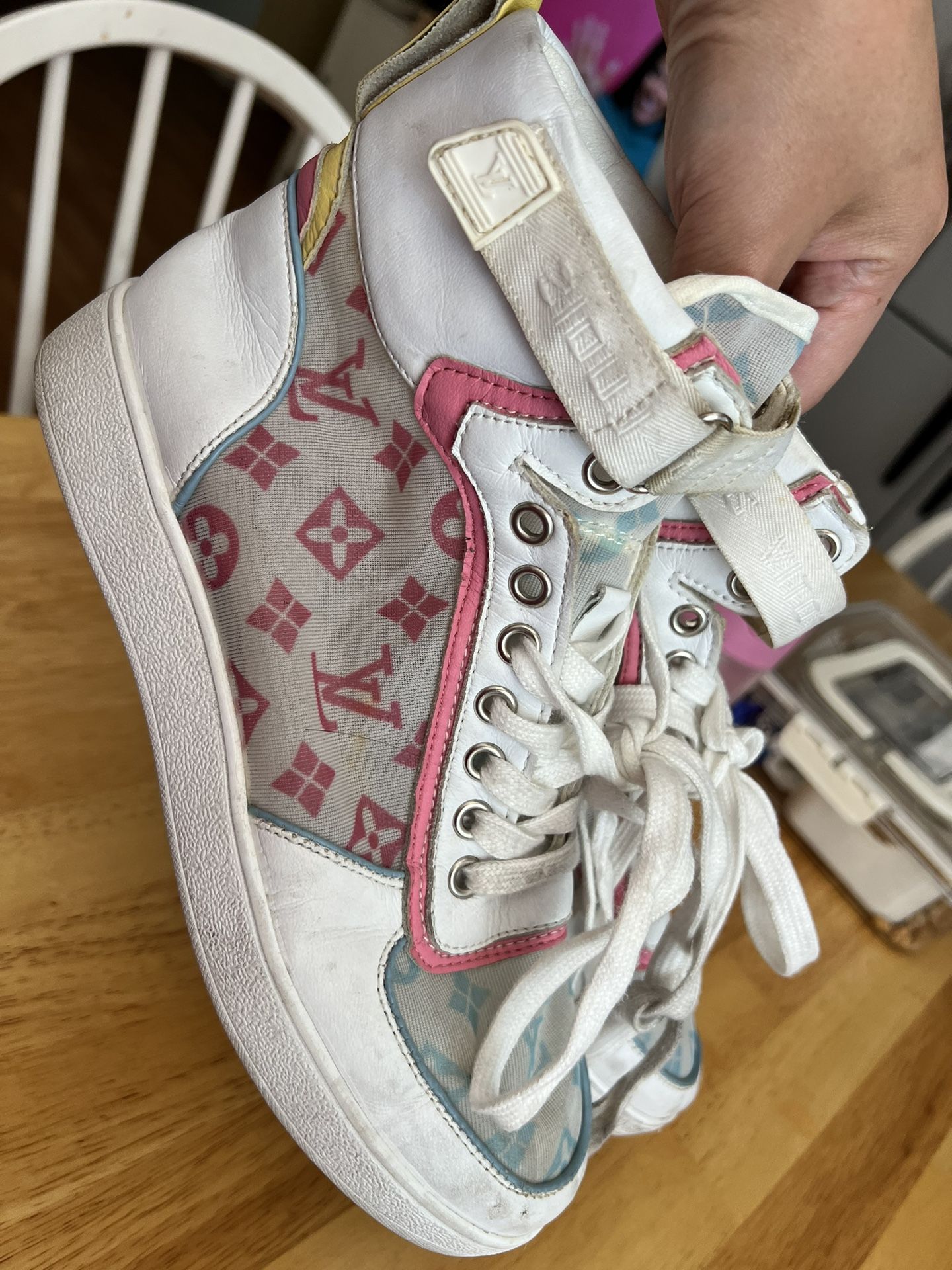 Louis Vuitton high cut Shoes size 7-8