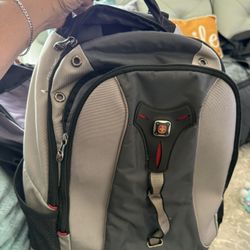Swiss Gear Black Gray Large Backpack GUC