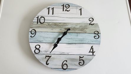 Coastal Style Analog Clock