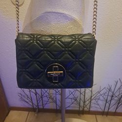 Kate Spade New York,Astro Court Naomi ,Quilted Leather Black ,Over The Shoulder Purse. Pre-Owned  In Nice Shape,,Non Smoking Home.$23.