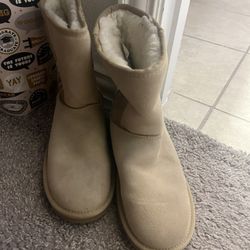 Women’s UGG Boots 
