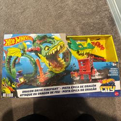 Hot Wheels City Dragon Drive Firefight Playset