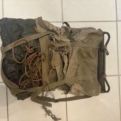 WWII US Military Canvas Pack with Metal Frame - Pan Am Contract Tag PA-402-425 - Authentic 1940s Gear
