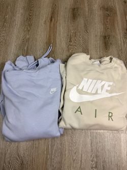 2 Nike Tops sweater/crewneck Preowned Sz L