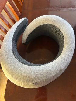Neck pillow never used