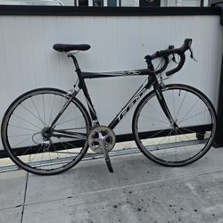 17.4 lb. All-Carbon Felt F2 Racing Bike 