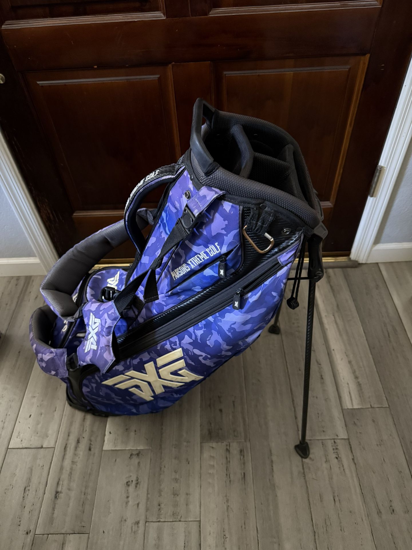 PXG GOLF STAND BAG WITH BACKPACK STRAPS