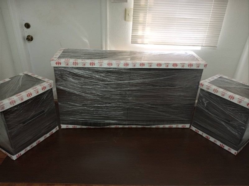 NEW GRAY DRESSER CHEST AND 2 NIGHTSTANDS. ALSO SOLD SEPARATELY