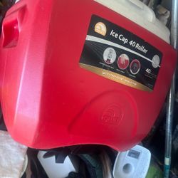 Igloo Ice Cooler