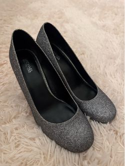 Women’s Michael Kors size 8 shoes