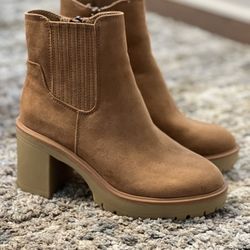 Excellent Condition Ankle Boots Size 6.5