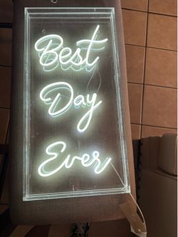 Deco sign best day ever