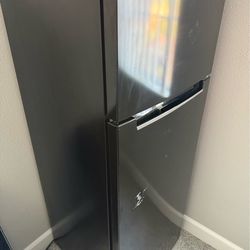 Magic chef refrigerator