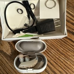 New Hearing AIDS. Not Used