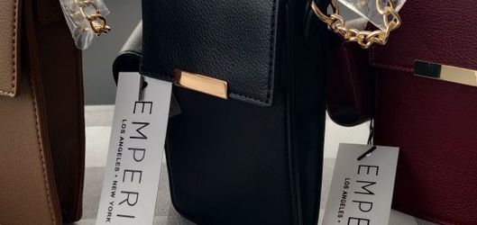 Thin Crossbody Bag w Air Pods case