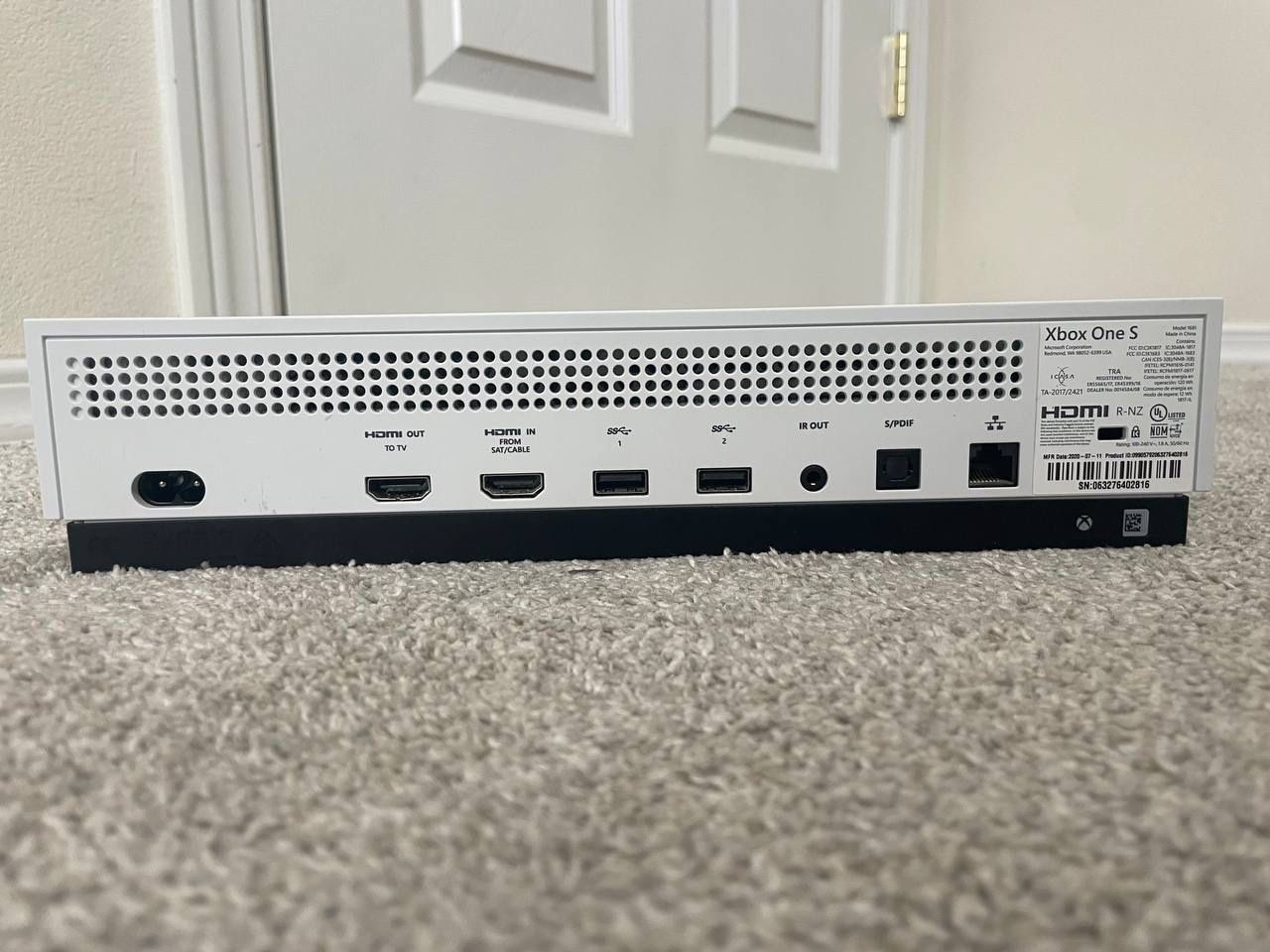 Microsoft Xbox One S With Controller (NEED IT GONE ASAP 230$)