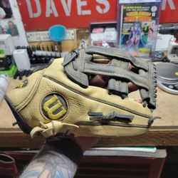 Wilson A600
13 inch softball glove