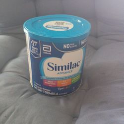 Unopened Cans Of Similac Advance 