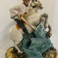 Royal Doulton Figurine St. George  HN 2051  7-1/2" tall  (Mint Condition)