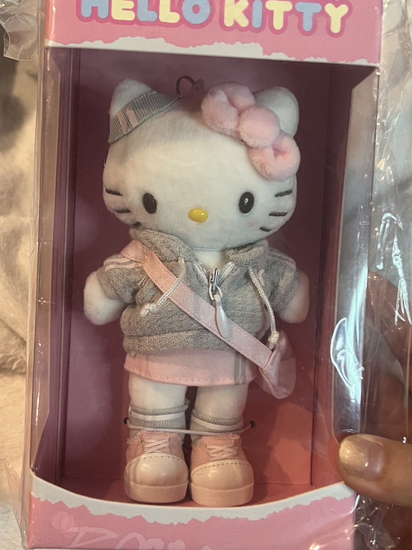 Hello Kitty's One Day Dress Up keyring