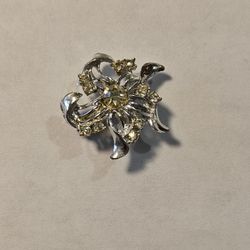 Vintage Brooch Pin Small, Unsigned