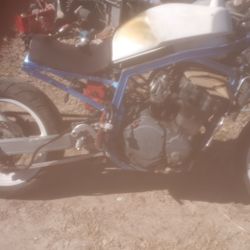 1986 Gsxr750 Parts Or Whole...project 